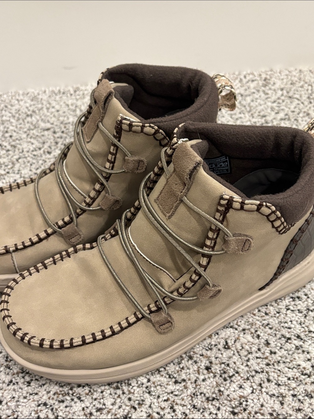 Hey Dude womens beige and brown boots, size 9 - Picture 4 of 4